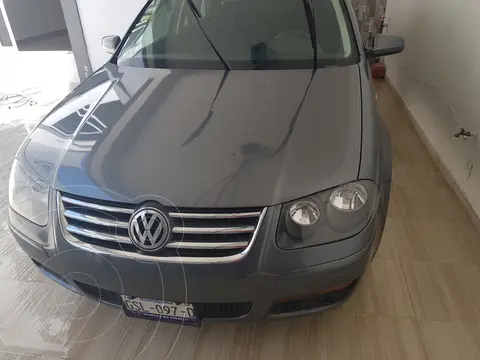 Volkswagen Jetta 2.0 usado (2014) color Gris precio $135,000