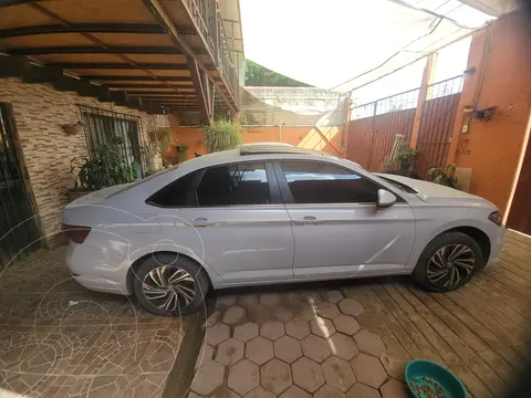 Volkswagen Jetta Highline Tiptronic usado (2019) color Blanco precio $310,000