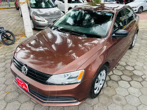 Volkswagen Jetta 2.0 usado (2016) color Dorado precio $147,000