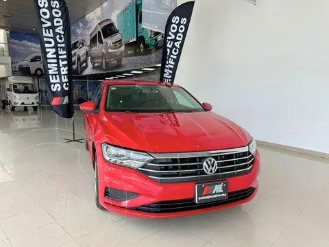 Volkswagen Jetta Trendline usado (2019) color Rojo precio $299,000