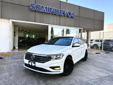 Volkswagen Jetta Highline Tiptronic usado (2019) color Blanco financiado en mensualidades(enganche $77,000 mensualidades desde $8,645)