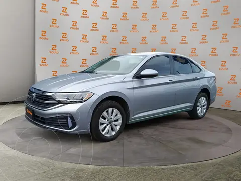 Volkswagen Jetta Comfortline usado (2022) color Plata financiado en mensualidades(enganche $85,800 mensualidades desde $10,314)