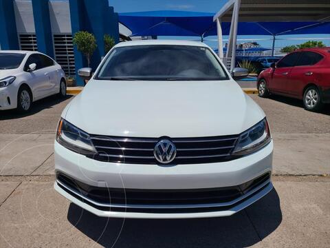 Volkswagen Jetta Live usado (2016) color Blanco precio $230,000