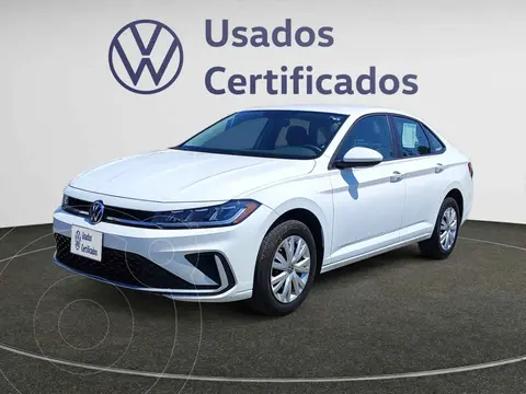 Volkswagen Jetta Trendline usado (2025) color Blanco financiado en mensualidades(enganche $105,158 mensualidades desde $8,045)