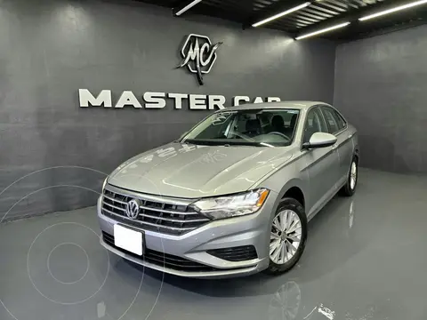 Volkswagen Jetta Comfortline usado (2021) color Plata precio $342,000