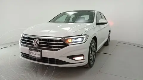 Volkswagen Jetta Highline Tiptronic usado (2019) color Blanco precio $365,000