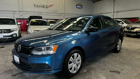 Volkswagen Jetta 2.0 usado (2018) color Azul financiado en mensualidades(enganche $48,400 mensualidades desde $5,184)