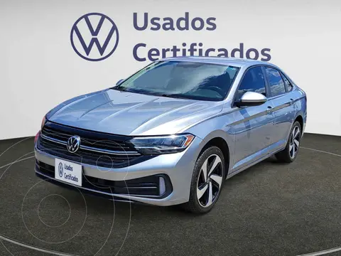 Volkswagen Jetta Comfortline usado (2022) color Plata financiado en mensualidades(enganche $87,445 mensualidades desde $6,690)
