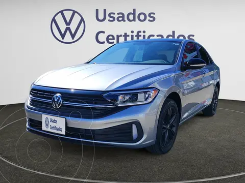 Volkswagen Jetta Sportline usado (2024) color Plata financiado en mensualidades(enganche $136,250 mensualidades desde $10,423)