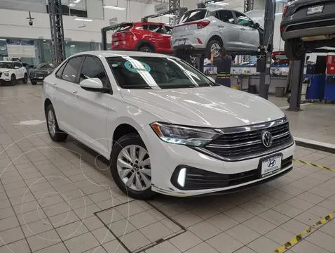 Volkswagen Jetta Comfortline usado (2022) color Blanco precio $398,600