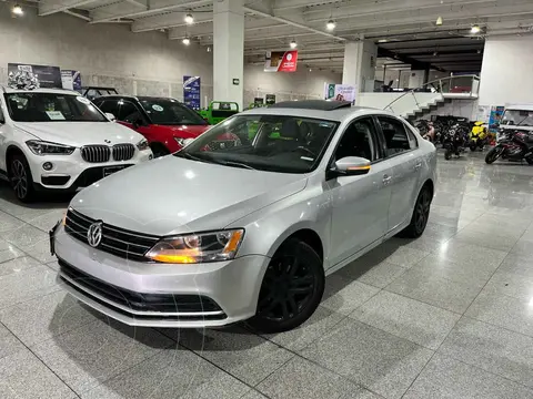 Volkswagen Jetta Trendline Tiptronic usado (2015) color Plata precio $186,000