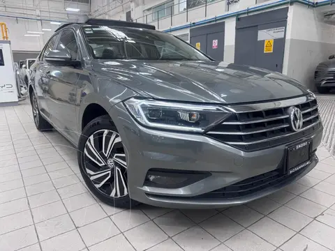 Volkswagen Jetta Highline Tiptronic usado (2019) color Verde Oscuro financiado en mensualidades(enganche $125,358 mensualidades desde $5,385)