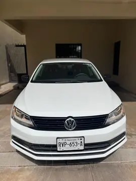 Volkswagen Jetta 2.0 usado (2018) color Blanco precio $223,000