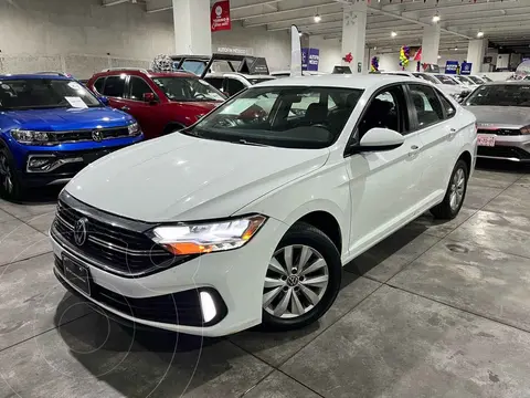 Volkswagen Jetta Comfortline usado (2022) color Blanco financiado en mensualidades(enganche $94,012 mensualidades desde $7,192)
