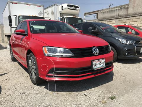 foto Volkswagen Jetta Comfortline usado (2016) color Rojo Tornado precio $172,000