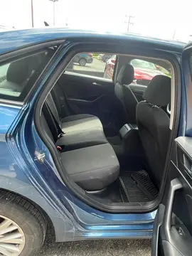 Volkswagen Jetta Comfortline usado (2019) color Azul precio $250,000
