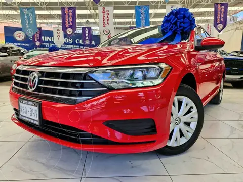 Volkswagen Jetta Trendline usado (2021) color Rojo precio $307,000