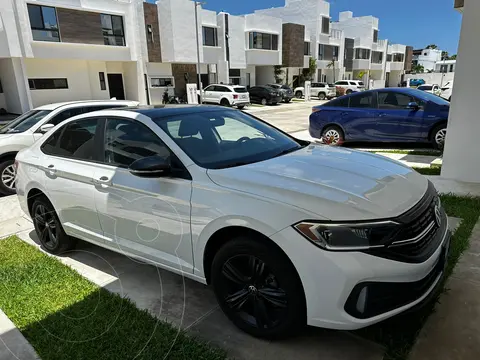 Volkswagen Jetta Sportline Tiptronic usado (2024) color Blanco precio $450,000