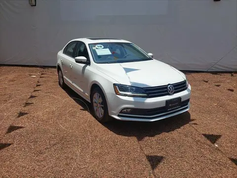 Volkswagen Jetta Comfortline Tiptronic usado (2018) color Blanco financiado en mensualidades(enganche $73,750 mensualidades desde $5,393)