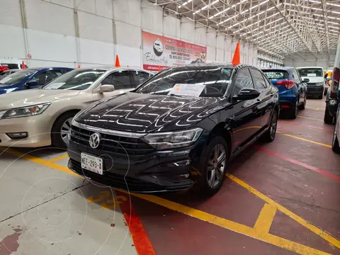 Volkswagen Jetta R-Line usado (2019) color Negro financiado en mensualidades(enganche $79,000 mensualidades desde $7,000)