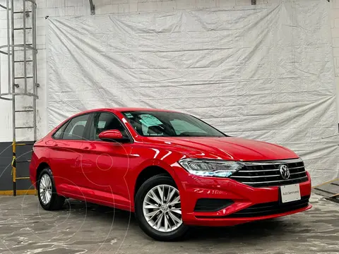 Volkswagen Jetta Comfortline usado (2019) color Rojo precio $260,000