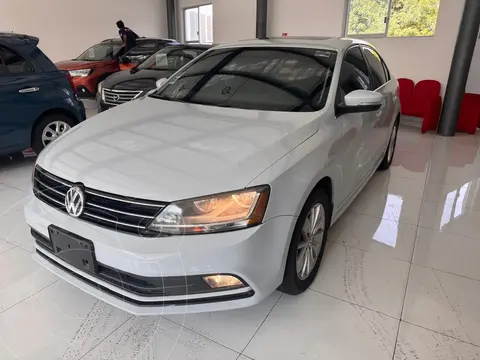Volkswagen Jetta Comfortline usado (2017) color Gris precio $195,000