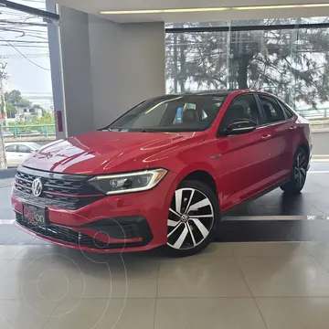 Volkswagen Jetta Highline usado (2021) color Rojo precio $450,000