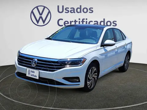Volkswagen Jetta Highline usado (2021) color Blanco financiado en mensualidades(enganche $106,520 mensualidades desde $8,149)