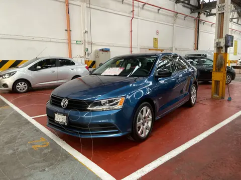 Volkswagen Jetta 2.0 usado (2018) color Azul financiado en mensualidades(enganche $55,600 mensualidades desde $6,000)