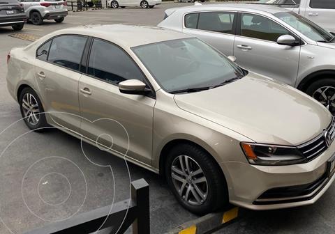 Volkswagen Jetta Trendline usado (2016) color Plata Lunar precio $165,000