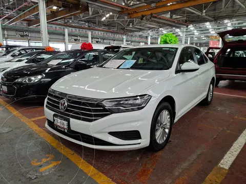 Volkswagen Jetta Comfortline usado (2020) color Blanco financiado en mensualidades(enganche $80,000 mensualidades desde $7,200)