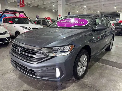 Volkswagen Jetta Comfortline usado (2024) color Gris precio $445,000