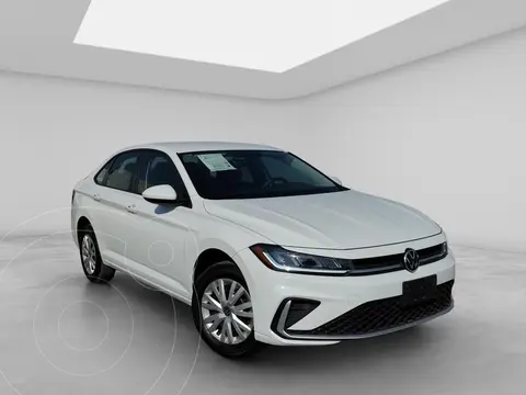Volkswagen Jetta Trendline usado (2025) color Blanco precio $385,900
