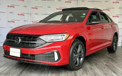 Volkswagen Jetta Sportline usado (2022) color Rojo precio $484,000
