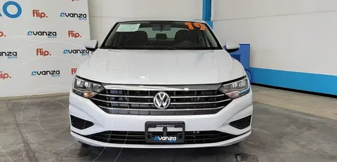 foto Volkswagen Jetta Comfortline Tiptronic usado (2019) color Blanco precio $350,000