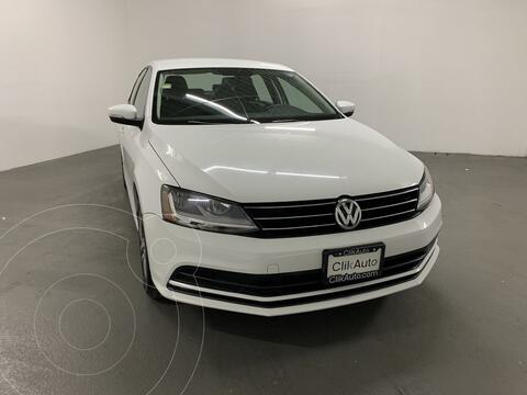 Volkswagen Jetta Trendline usado (2017) color Blanco financiado en mensualidades(enganche $52,000 mensualidades desde $6,600)