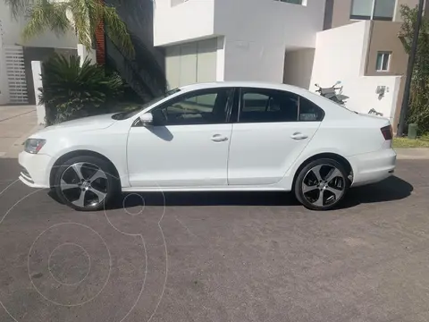 Volkswagen Jetta Trendline Tiptronic usado (2017) color Blanco precio $215,000