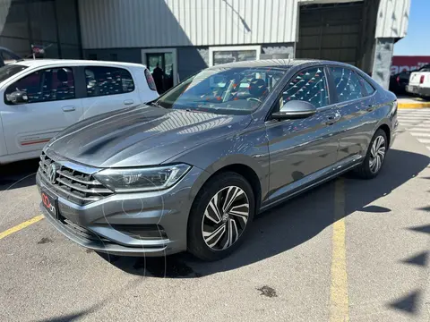 Volkswagen Jetta Highline Tiptronic usado (2019) color Gris precio $319,000