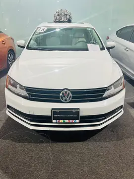 Volkswagen Jetta Sportline Tiptronic usado (2018) color Blanco financiado en mensualidades(enganche $76,852 mensualidades desde $7,323)