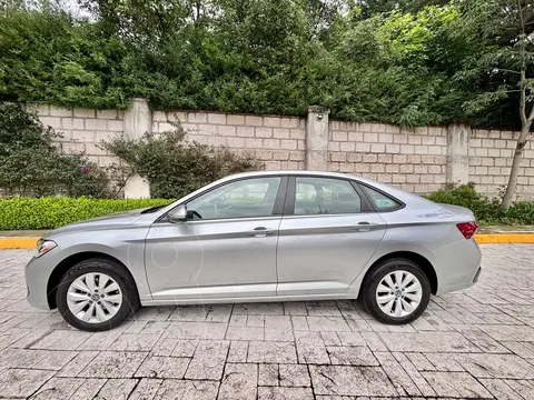 Volkswagen Jetta Comfortline usado (2022) color Plata precio $328,000