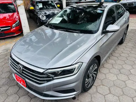 Volkswagen Jetta Highline Tiptronic usado (2020) color Plata financiado en mensualidades(enganche $93,256 mensualidades desde $8,283)