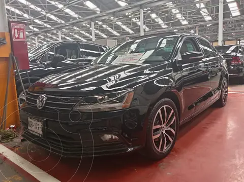 Volkswagen Jetta Sportline usado (2018) color Negro financiado en mensualidades(enganche $62,500 mensualidades desde $6,700)