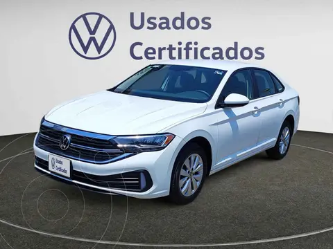 Volkswagen Jetta Comfortline usado (2024) color Plata financiado en mensualidades(enganche $114,695 mensualidades desde $8,774)