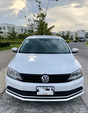 Volkswagen Jetta Jetta usado (2015) color Blanco precio $165,000