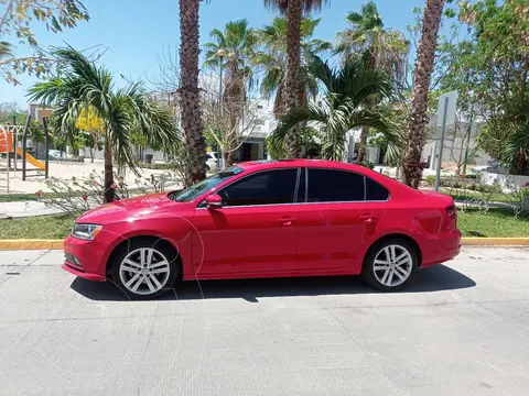 Volkswagen Jetta Sportline usado (2016) color Rojo precio $180,000