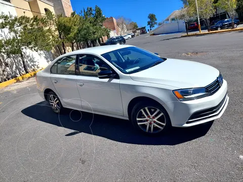 Volkswagen Jetta Live usado (2016) color Blanco precio $200,000