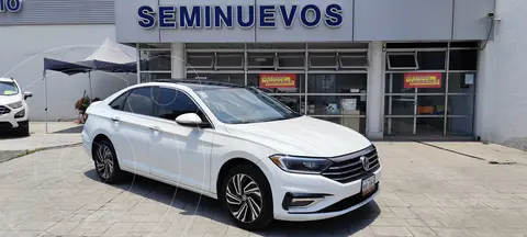 Volkswagen Jetta Highline Tiptronic usado (2019) color Blanco financiado en mensualidades(enganche $99,205 mensualidades desde $9,245)