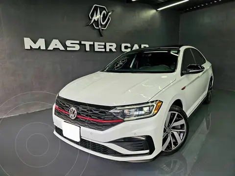 Volkswagen Jetta R-Line usado (2021) color Blanco precio $409,000