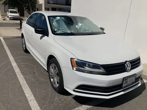 Volkswagen Jetta 2.0 Tiptronic usado (2016) color Blanco precio $200,000