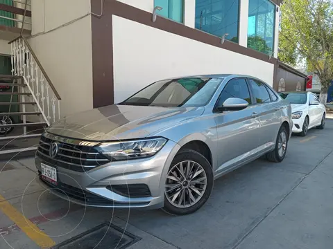 Volkswagen Jetta Comfortline Tiptronic usado (2020) color Gris Platino precio $275,000